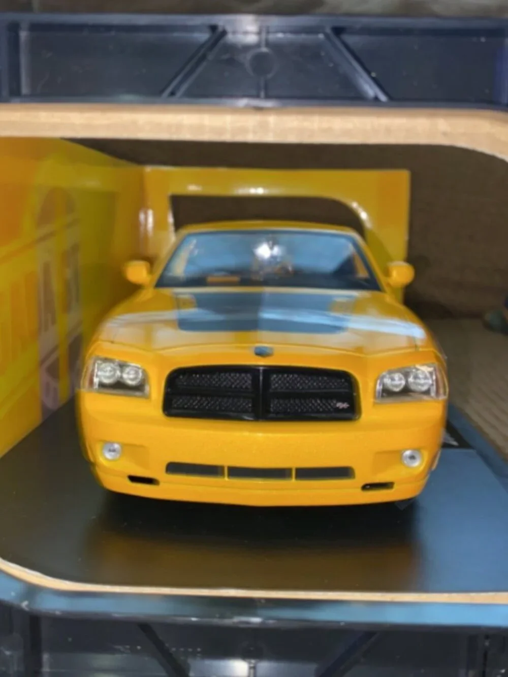 1:18 2006 DODGE CHARGER R/T